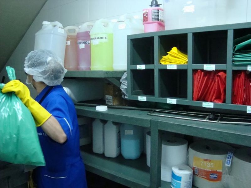 17_estanterias_plasticas__16