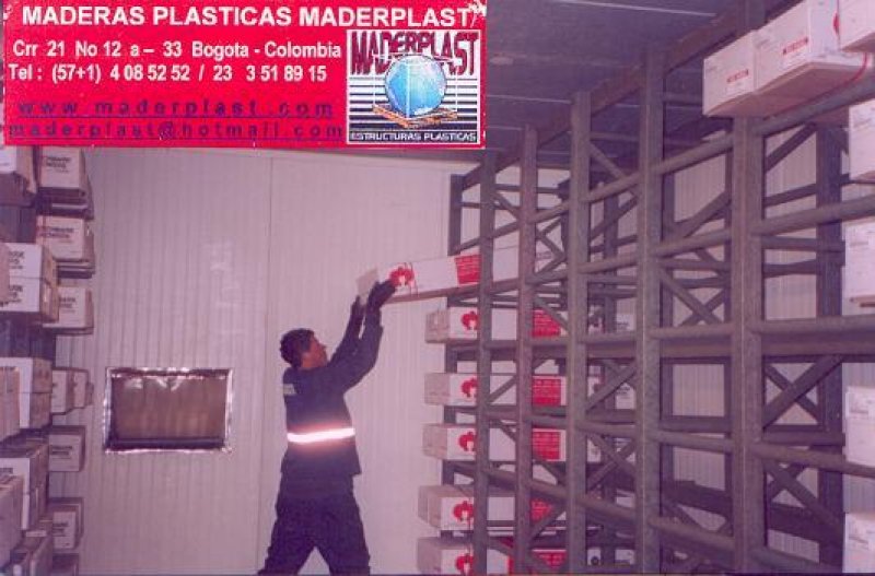 17_estanterias_plasticas__26