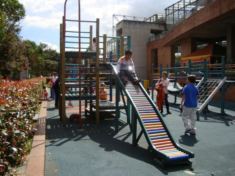 21_rrecrea_parque_infantil_23