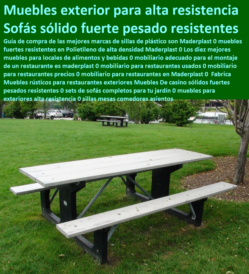 17 MESA Y SILLAS PARA EXTERIORES 0 MUEBLES PLÁSTICOS CON PARASOLES 0